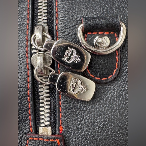 MCM Boston bag with Strap and COA Black leather red stitching - Picture 13 of 17